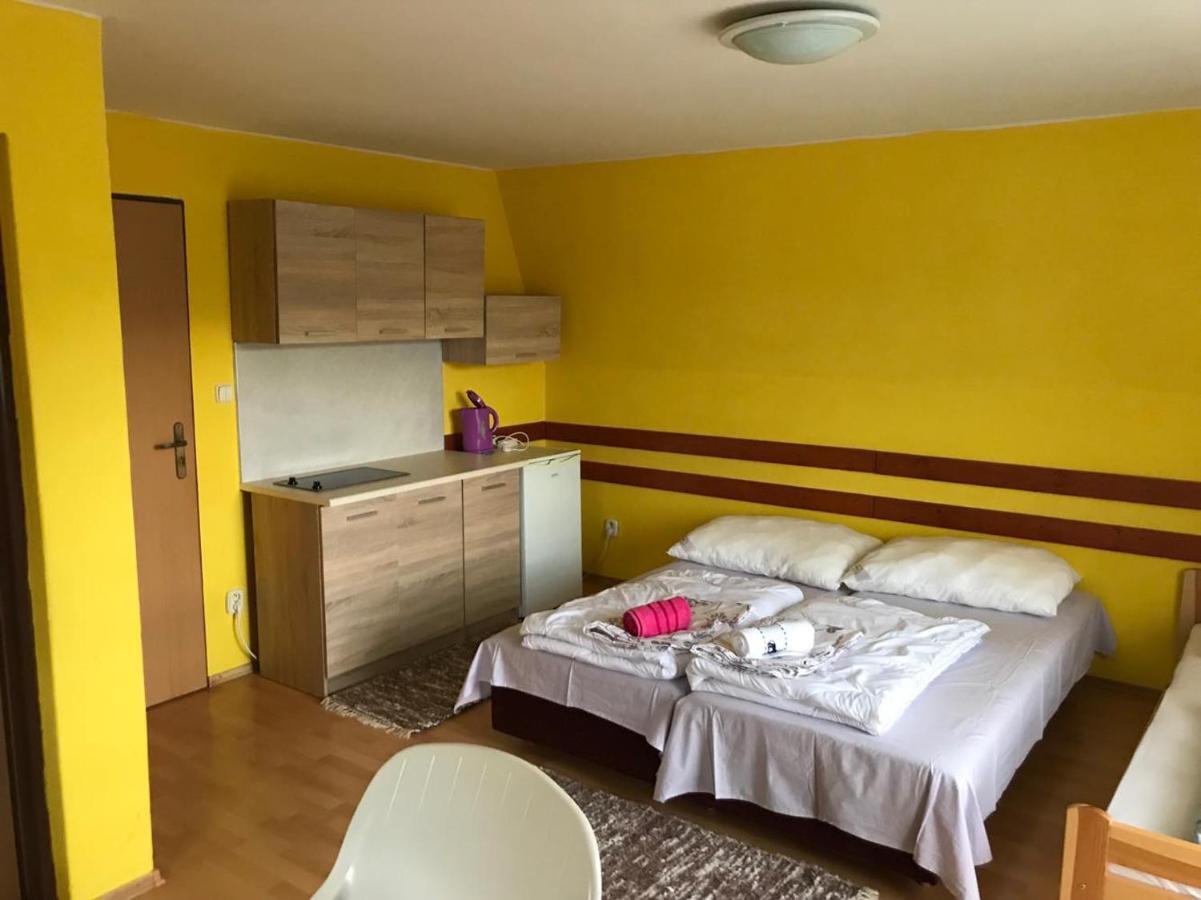 Apartmány Ingrid Besenova Exterior foto