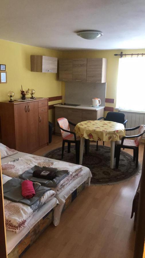 Apartmány Ingrid Besenova Exterior foto